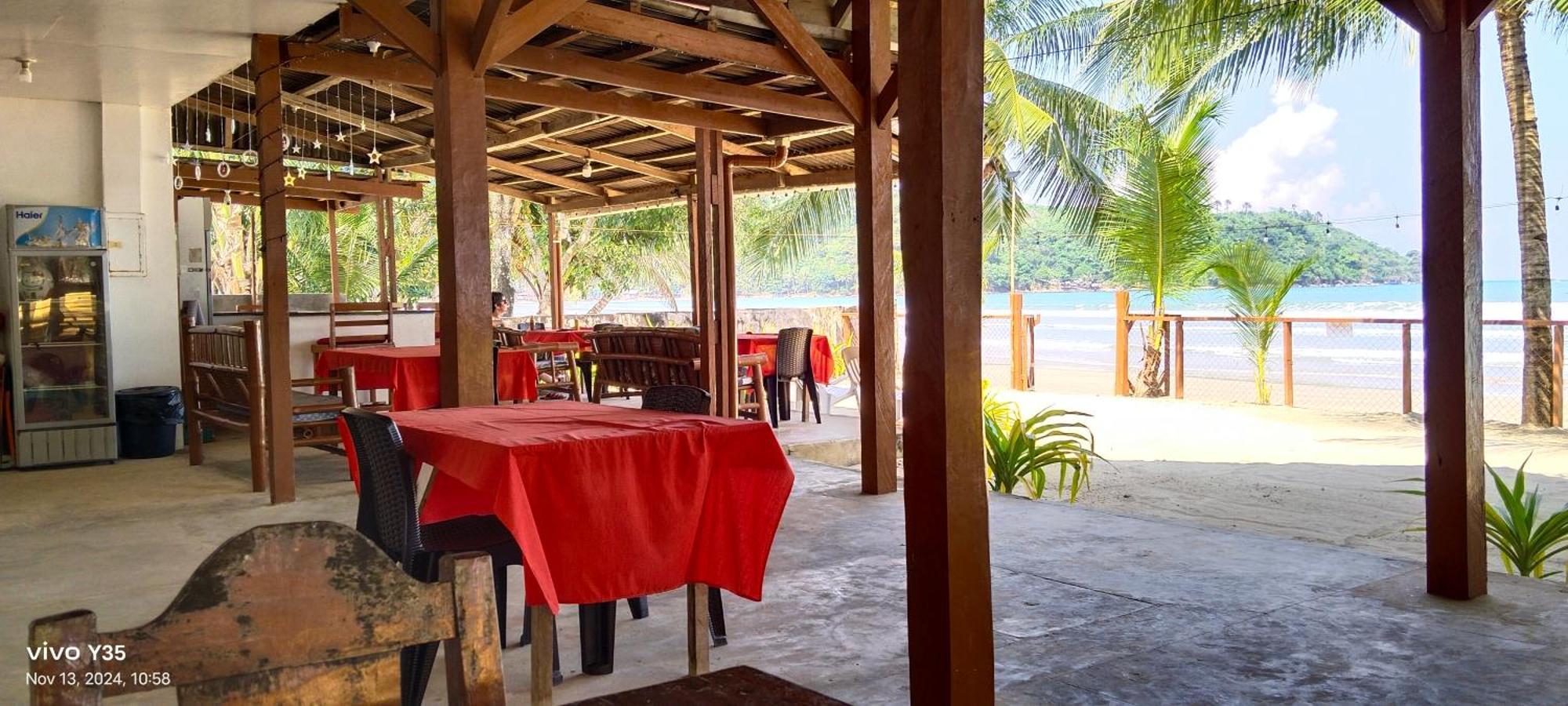 Bucana Beachfront Guesthouse إل نيدو المظهر الخارجي الصورة